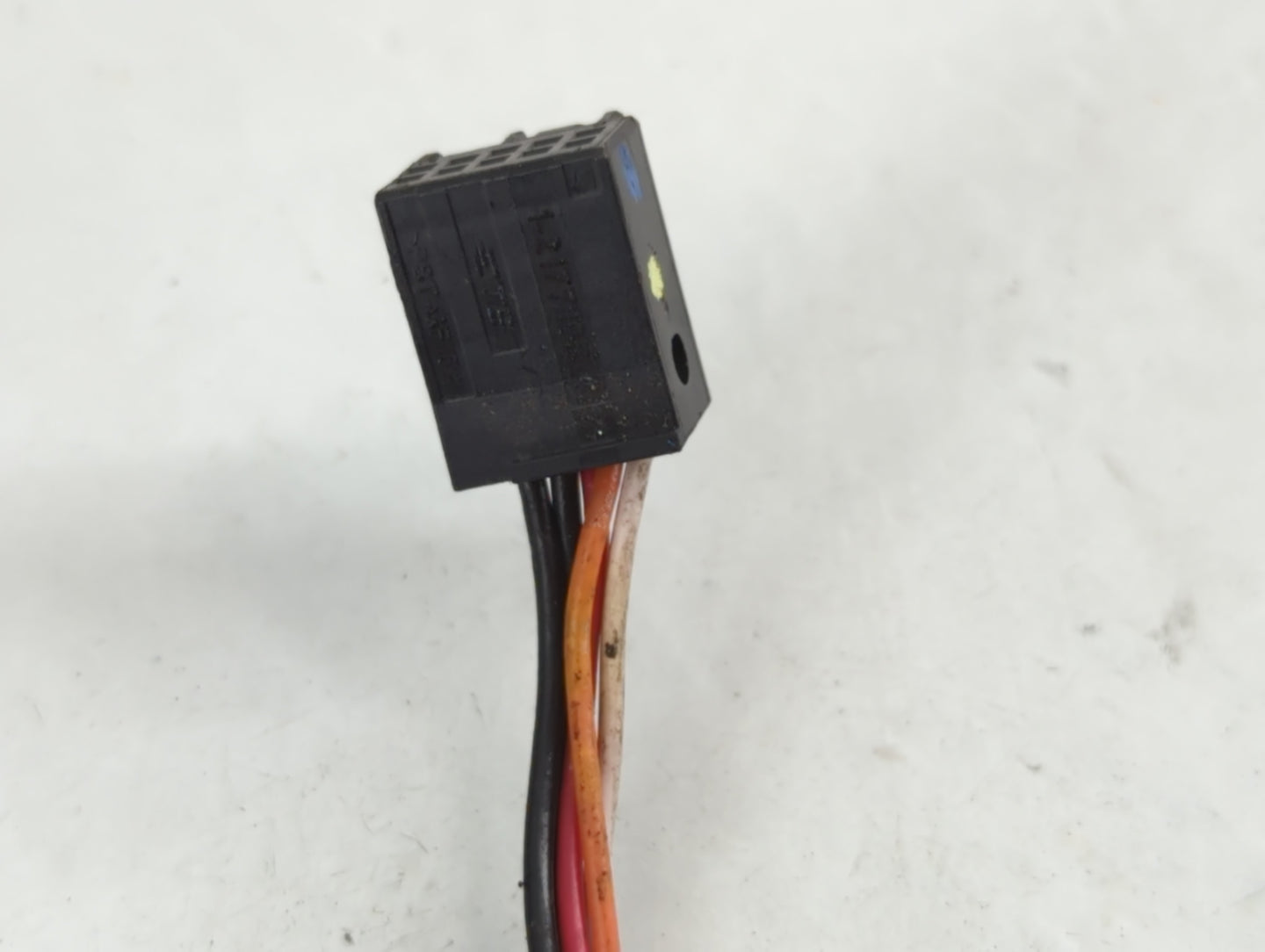 2018 Dodge Caravan Side Mirror Replacement Driver Left View Door Mirror P/N:1AB731RVA Fits OEM Used Auto Parts - Oemusedauto