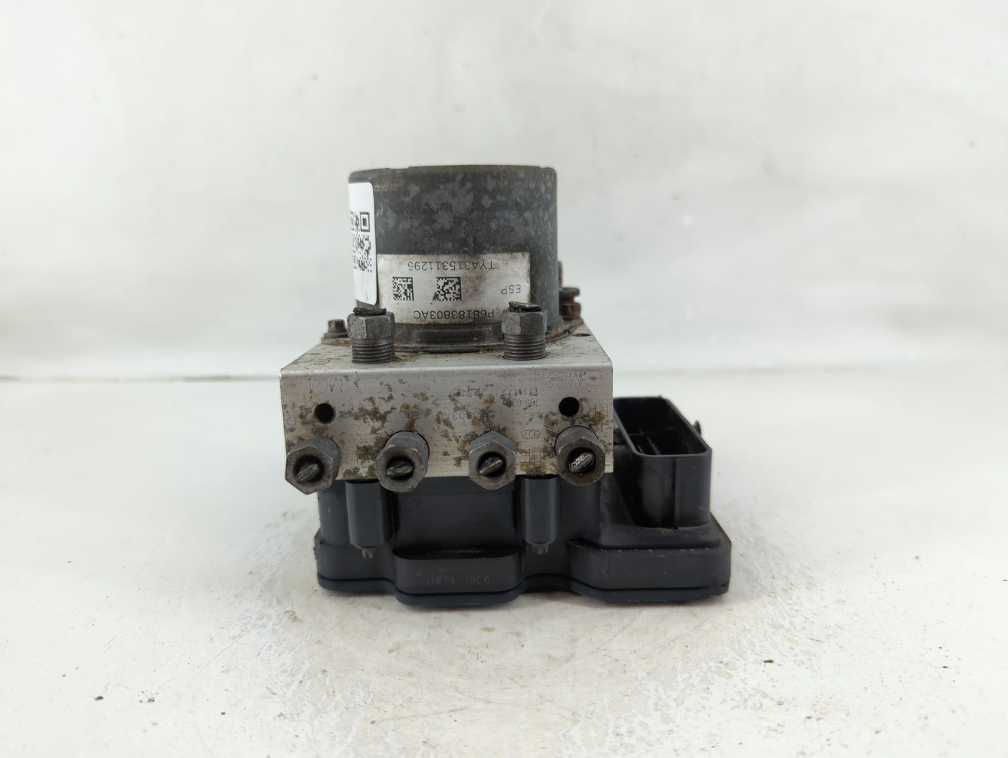 2018 Dodge Caravan ABS Pump Control Module Replacement P/N:P68183803AC Fits Fits 2015 2016 2017 2019 2020 OEM Used Auto Part