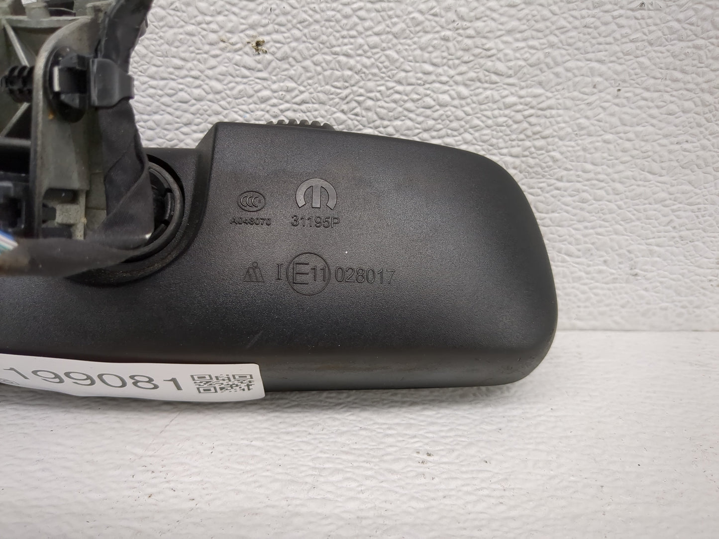 2018 Dodge Caravan Interior Rear View Mirror Replacement OEM P/N:68203591AD Fits Fits 2019 2020 OEM Used Auto Parts - Oemuse