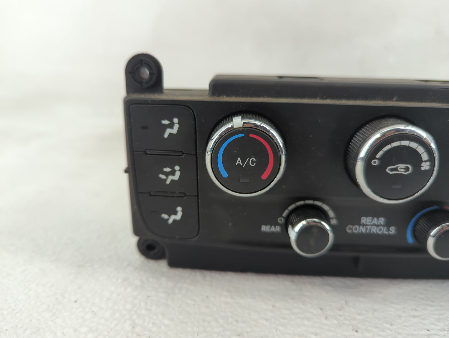 2018 Dodge Caravan Climate Control Module Temperature AC/Heater Replacement P/N:P55111240AJ Fits OEM Used Auto Parts - Oemus