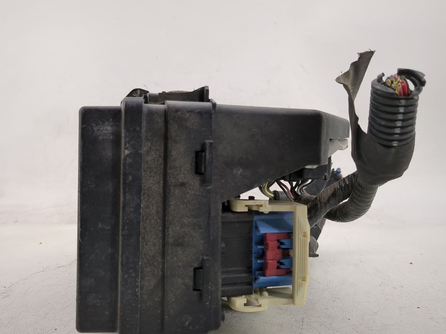 Dodge Caravan Fusebox Fuse Box Relay Module Tipm Rt032842j0|68239606aa - Oemusedautoparts1.com