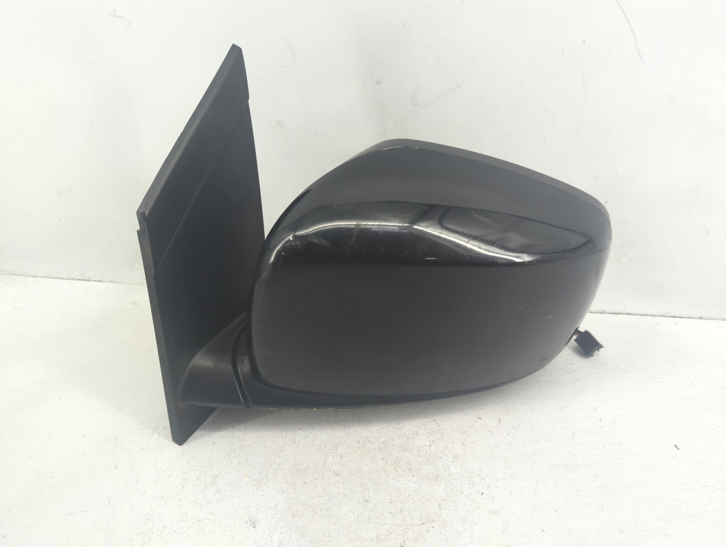 2018 Dodge Caravan Driver Side View Mirror - Left Door Mirror OEM Used - Oemusedautoparts1.com