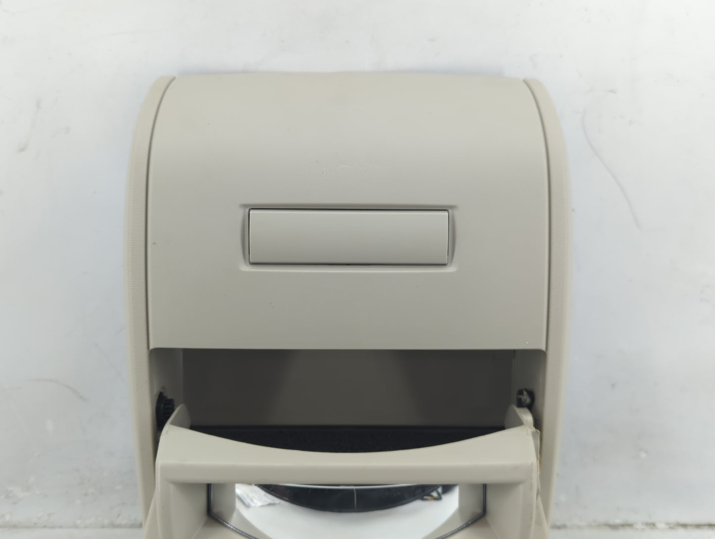 2018 Dodge Caravan Overhead Roof Console - Oemusedautoparts1.com