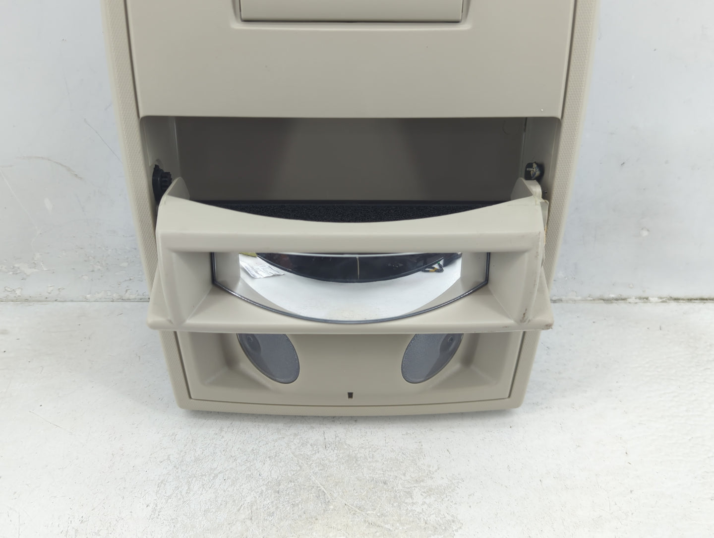2018 Dodge Caravan Overhead Roof Console - Oemusedautoparts1.com