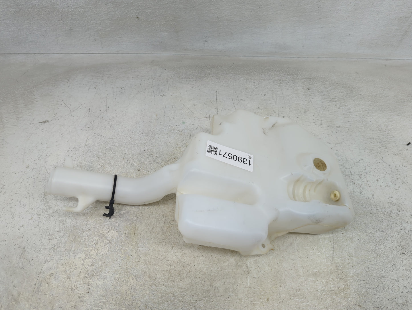 Dodge Caravan Windshield Washer Fluid Reservoir Bottle Oem - Oemusedautoparts1.com
