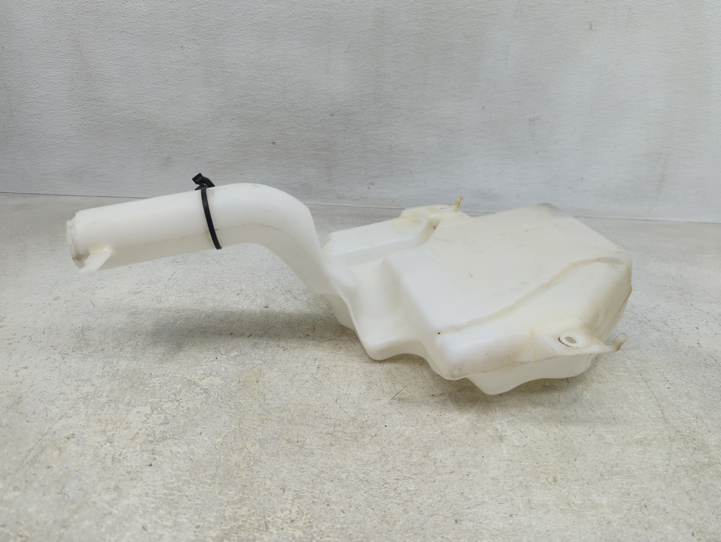 Dodge Caravan Windshield Washer Fluid Reservoir Bottle Oem - Oemusedautoparts1.com