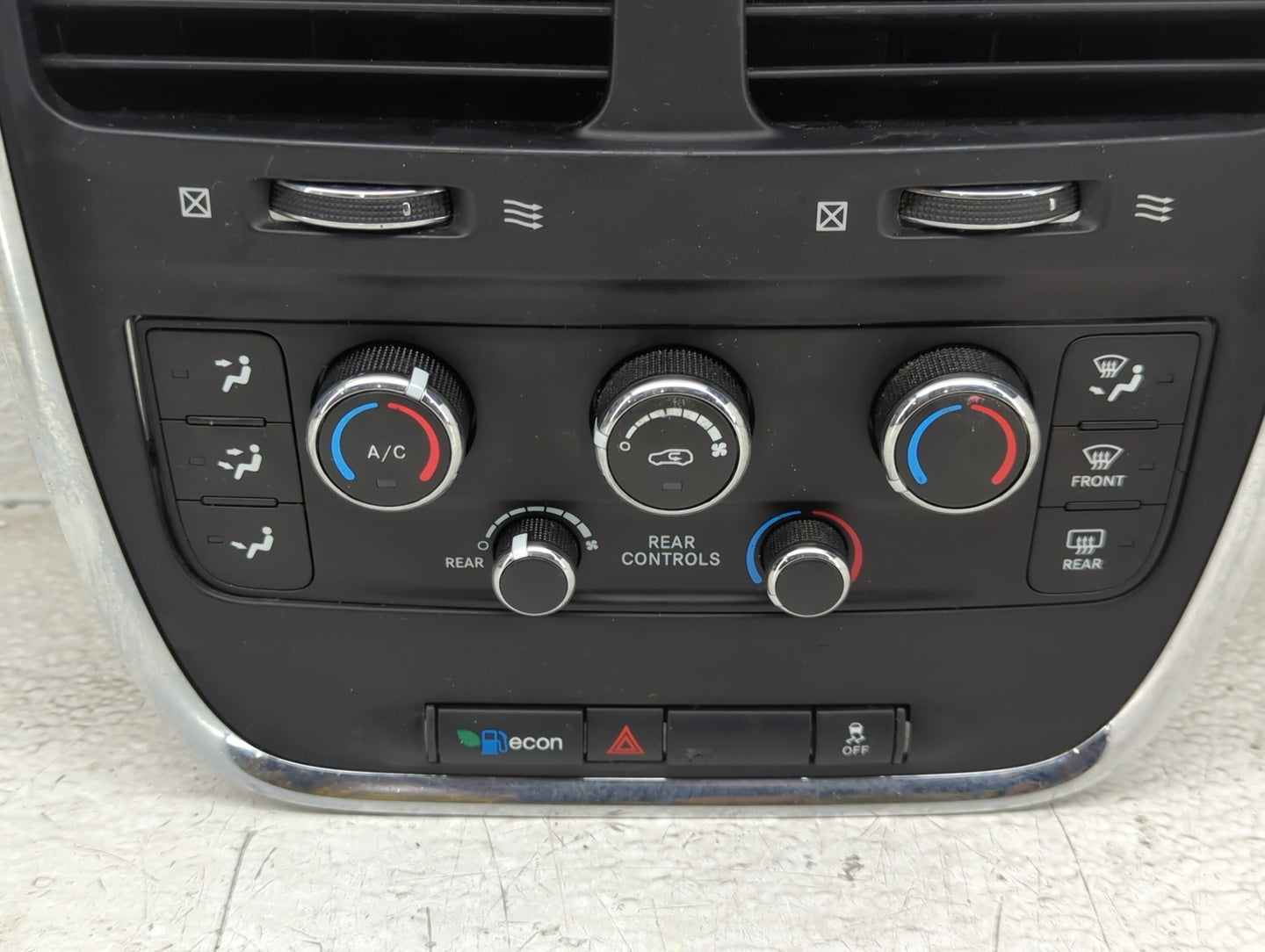 2018 Dodge Caravan Climate Control Module Temperature AC/Heater Replacement P/N:P55111240AJ Fits OEM Used Auto Parts - Oemus
