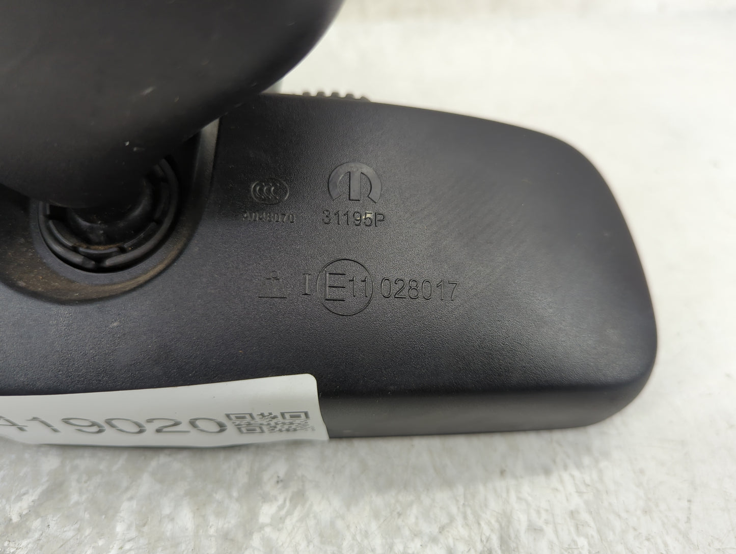 2018 Dodge Caravan Interior Rear View Mirror Replacement OEM P/N:A048070 Fits OEM Used Auto Parts - Oemusedautoparts1.com