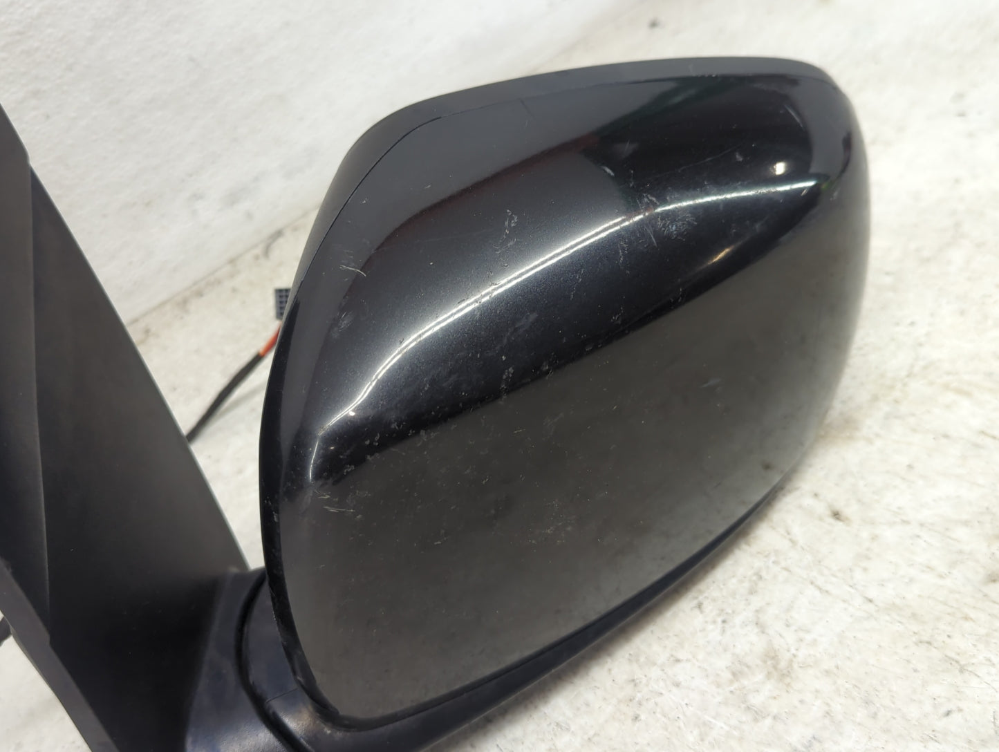 2018 Dodge Caravan Driver Side View Mirror - Left Door Mirror OEM Used - Oemusedautoparts1.com