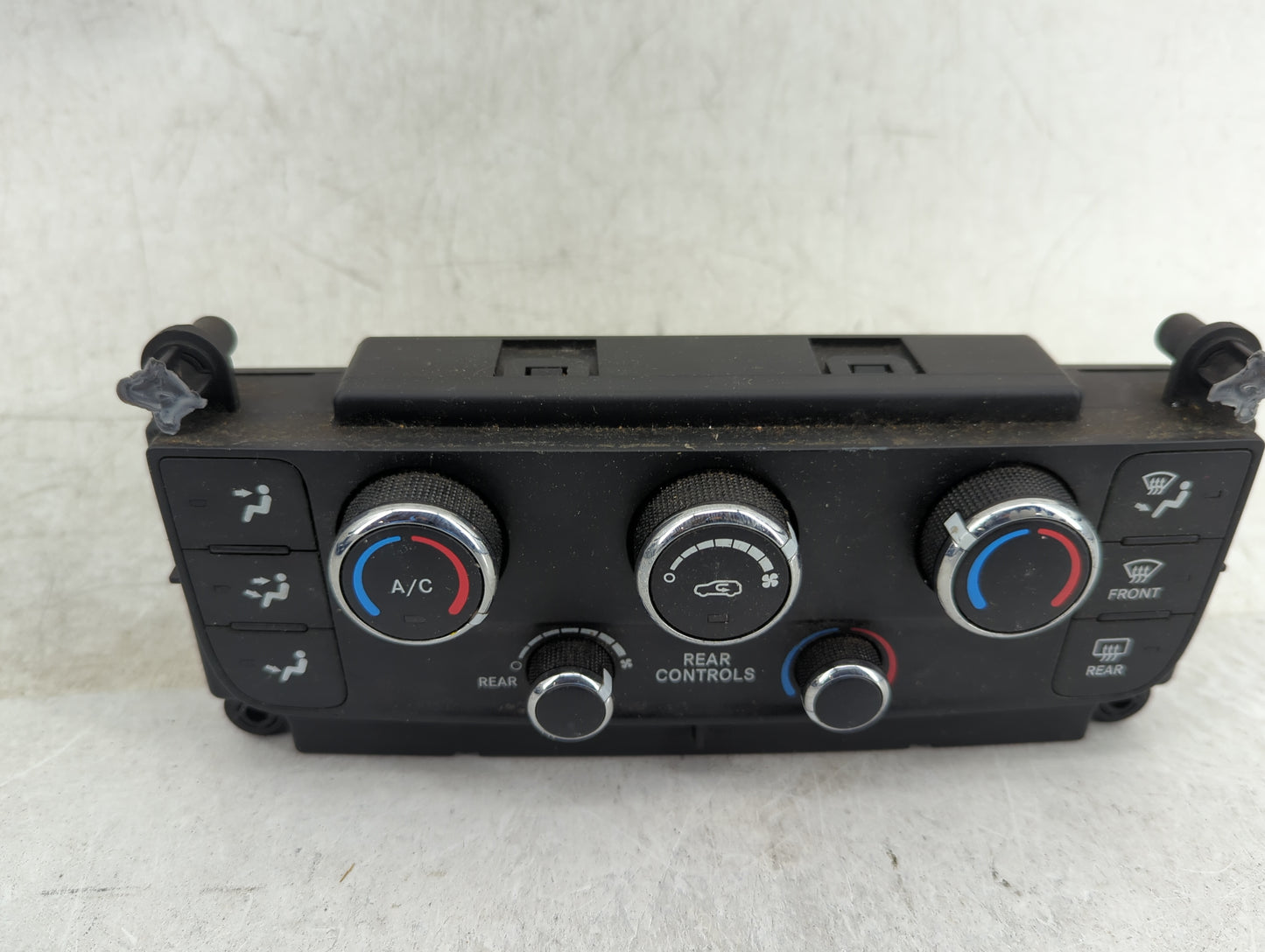 2018 Dodge Caravan Climate Control Module Temperature AC/Heater Replacement P/N:P55111240AJ Fits OEM Used Auto Parts - Oemus