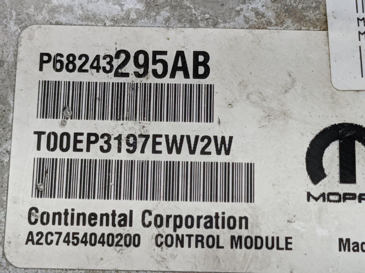 2018 Dodge Caravan PCM Engine Control Computer ECU ECM PCU OEM P/N:P68243295AB P68375180AB Fits Fits 2016 2017 2019 2020 OEM