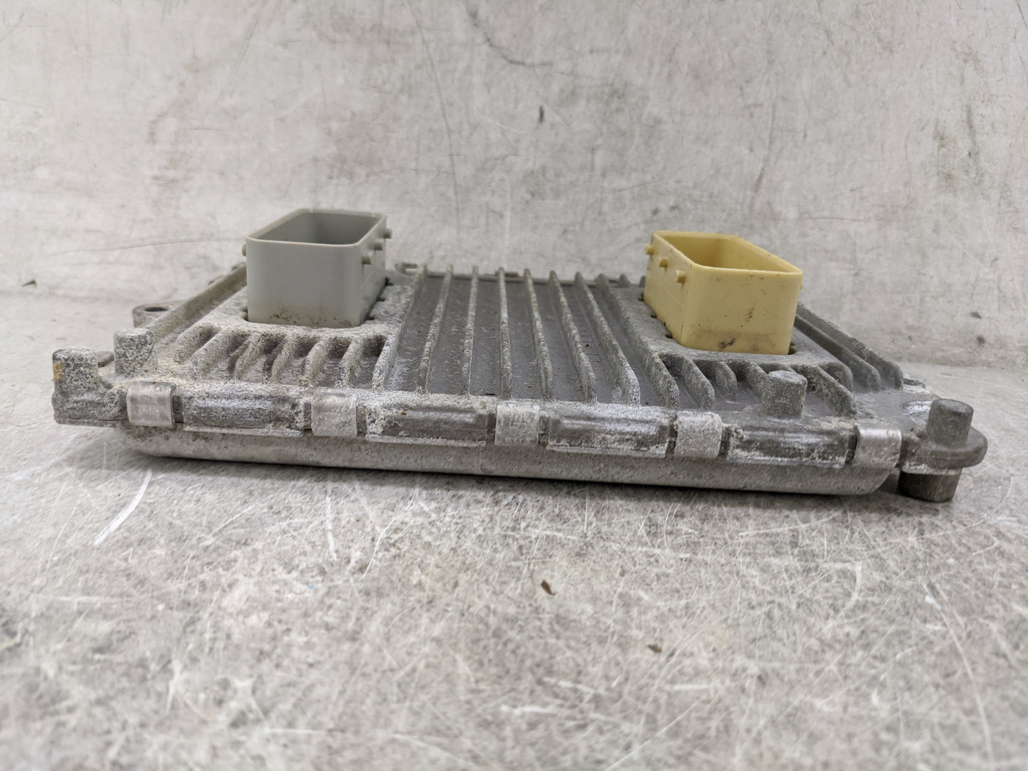 2018 Dodge Caravan PCM Engine Control Computer ECU ECM PCU OEM P/N:P68243295AB P68375180AB Fits Fits 2016 2017 2019 2020 OEM