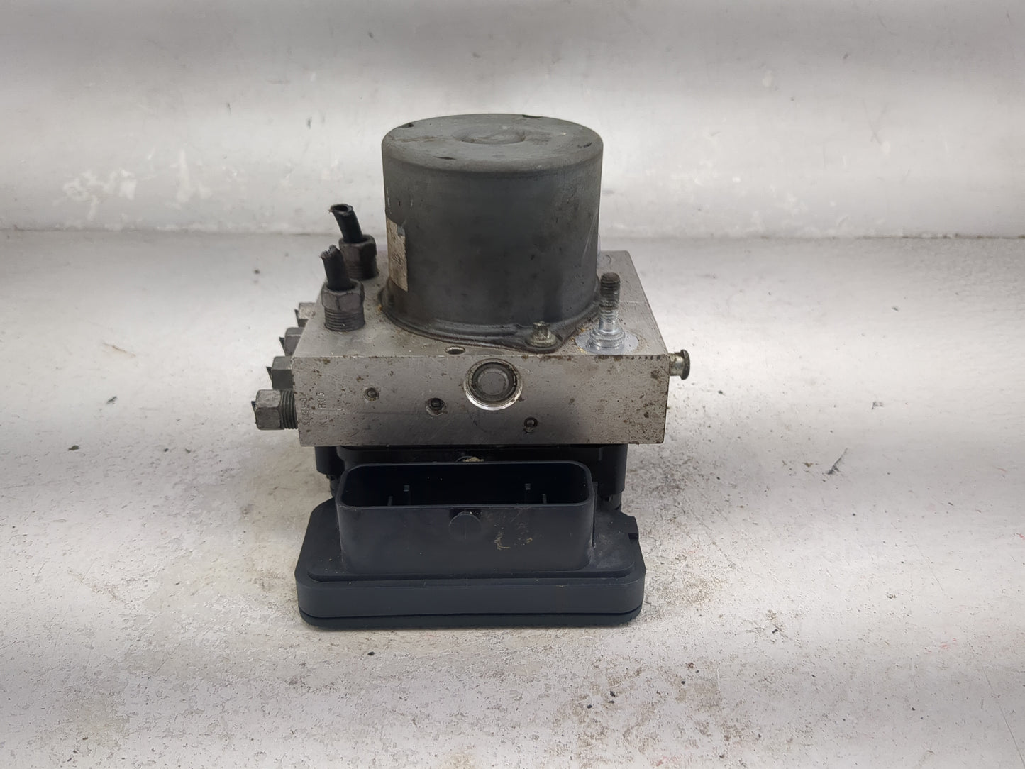 2018 Dodge Caravan ABS Pump Control Module Replacement P/N:P68183803AD TYA0978138 Fits Fits 2015 2016 2017 2019 2020 OEM Use