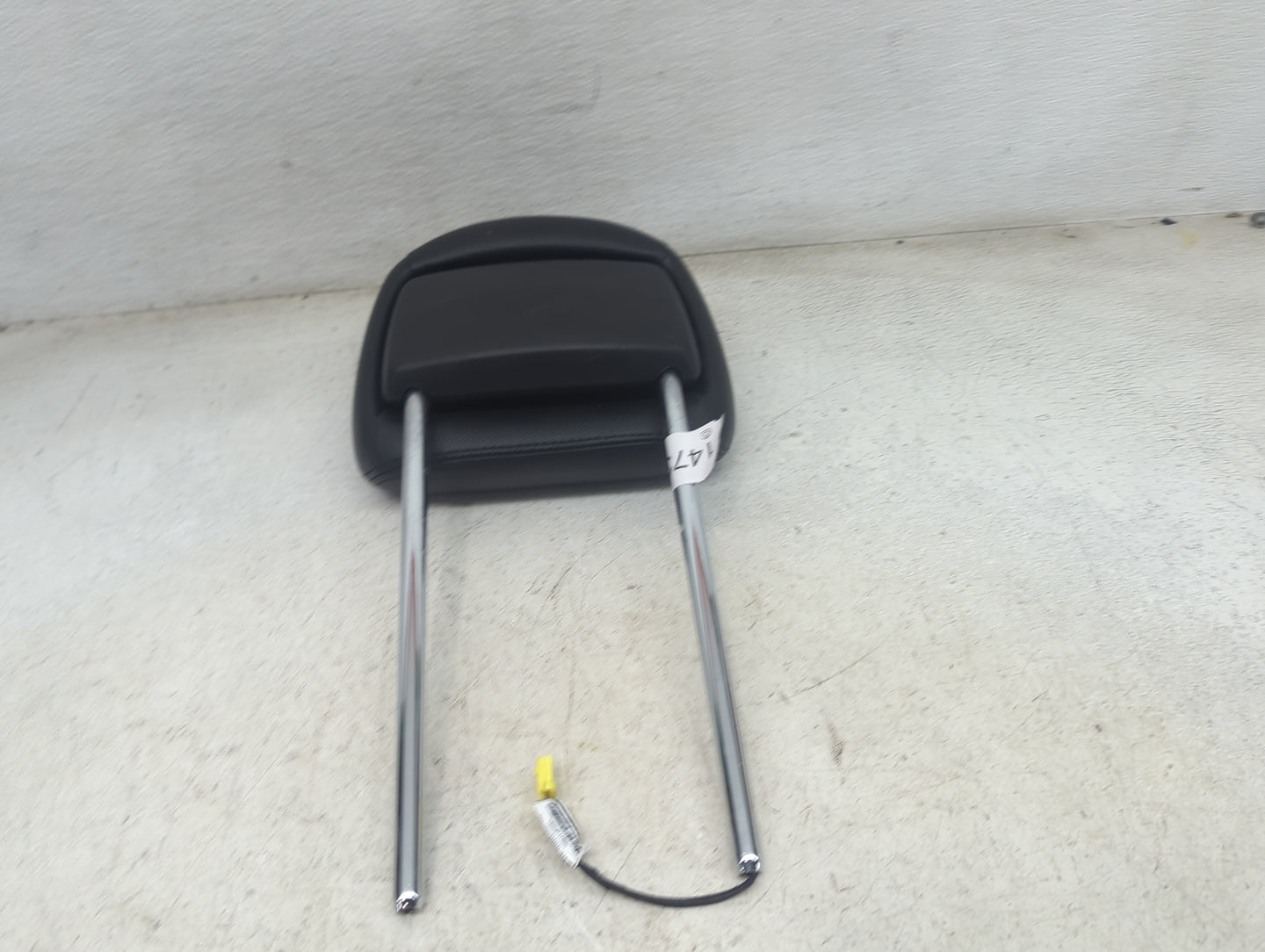 2018 Dodge Caravan Headrest Head Rest Front Driver Seat Black - Oemusedautoparts1.com