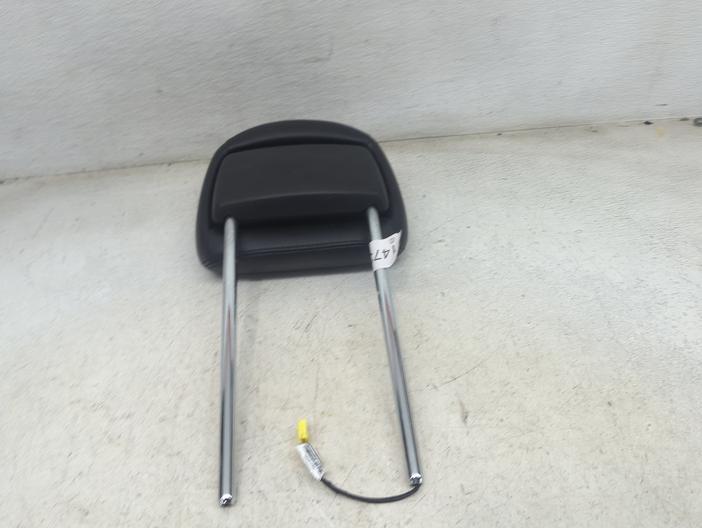 2018 Dodge Caravan Headrest Head Rest Front Driver Seat Black - Oemusedautoparts1.com