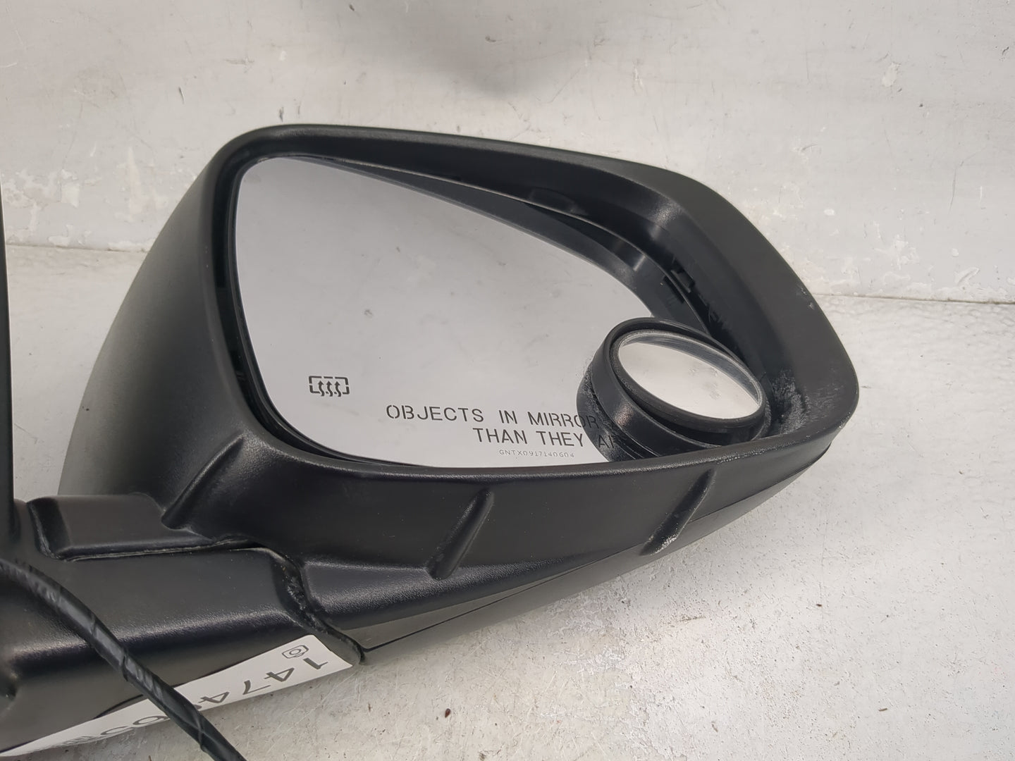 2018 Dodge Caravan Passenger Side View Mirror - Right Door Mirror OEM Used - Oemusedautoparts1.com