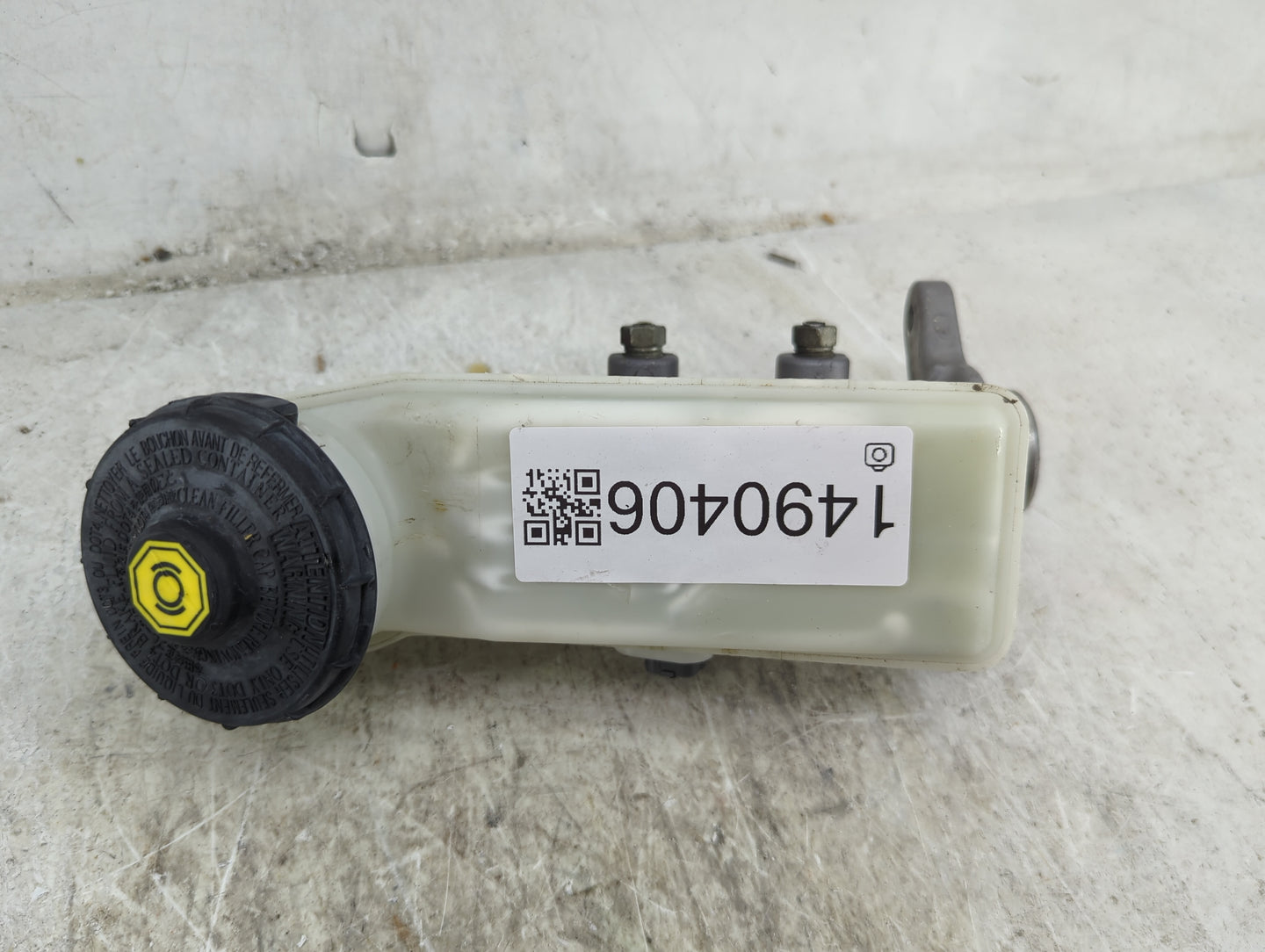Dodge Caravan Brake Master Cylinder 1490406 - Oemusedautoparts1.com