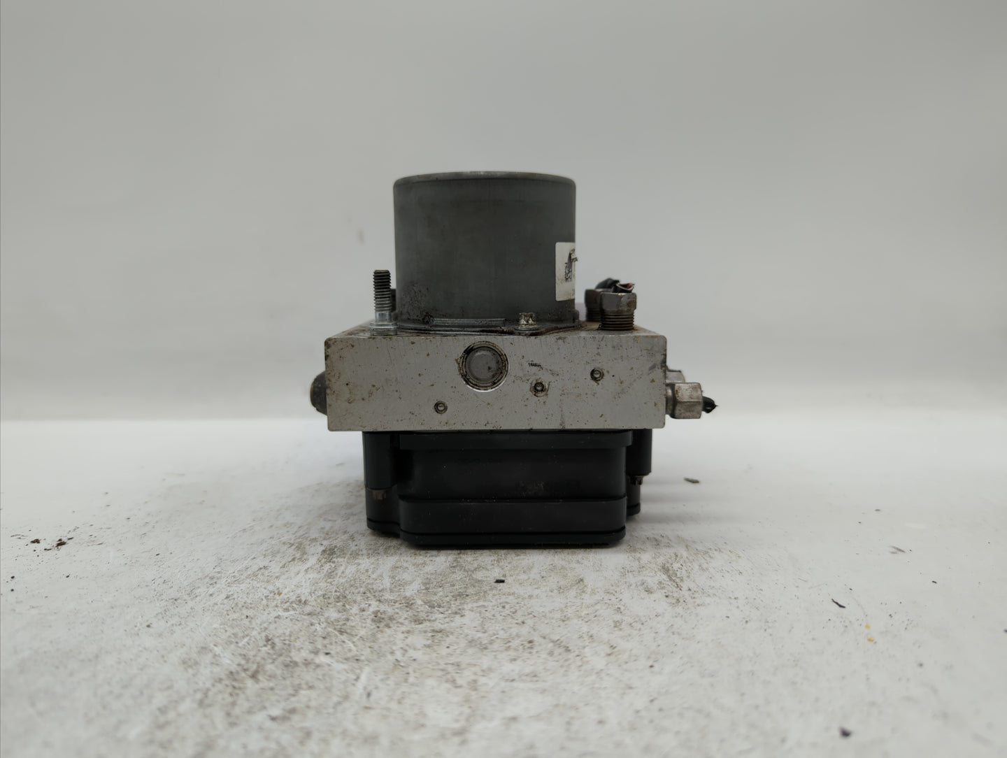 2018 Dodge Caravan ABS Pump Control Module Replacement P/N:68183803AC P68183803AC, 68443867AA Fits Fits 2015 2016 2017 OEM U