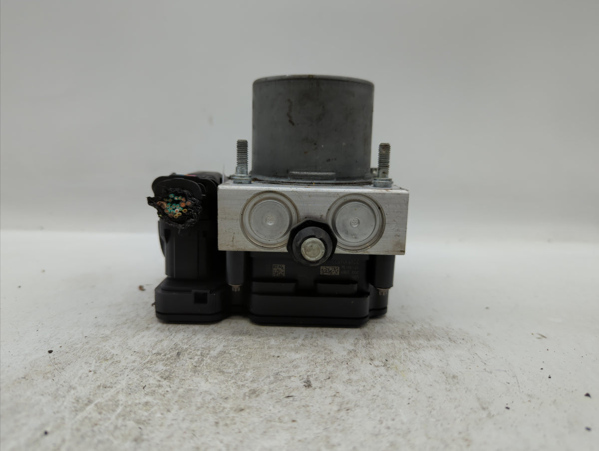 2018 Dodge Caravan Anti-Lock Brake ABS Pump Module Actuator OEM P/N:68183803AC P68183803AC Fits Fits 2015 2016 2017 2019 202