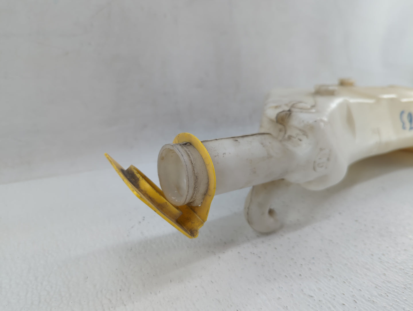Dodge Caravan Windshield Washer Fluid Reservoir Bottle Oem - Oemusedautoparts1.com
