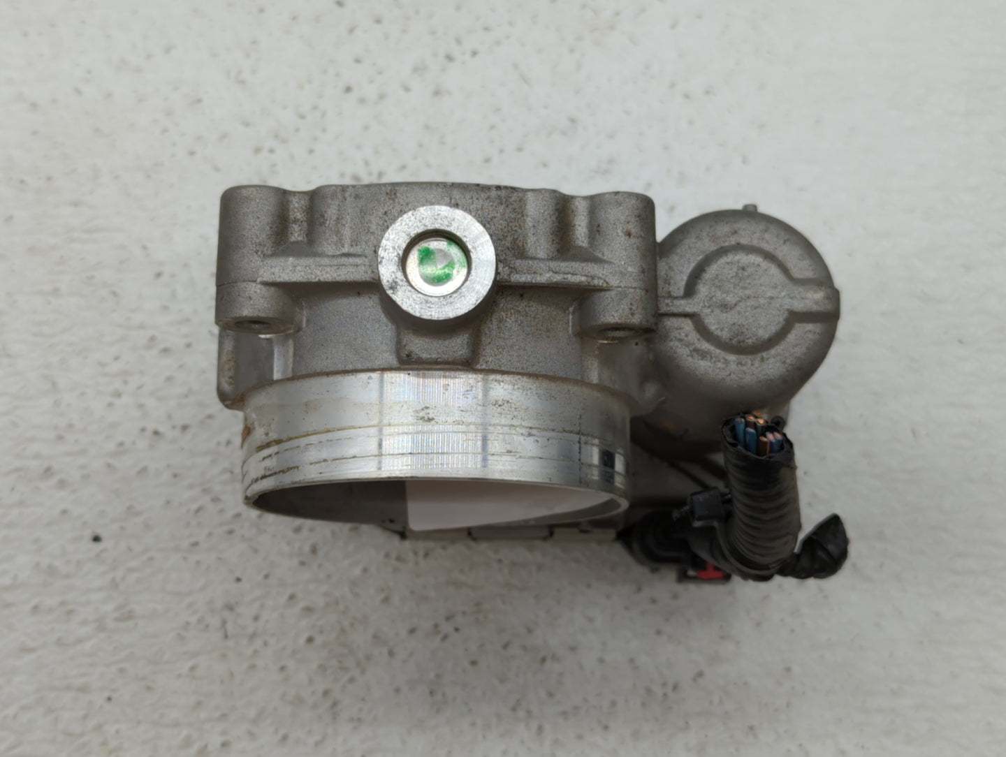 2018 Dodge Caravan Throttle Body P/N:05184349AE 05184349AD, 05184349AC Fits Fits 2011 2012 2013 2014 2015 2016 2017 2019 OEM