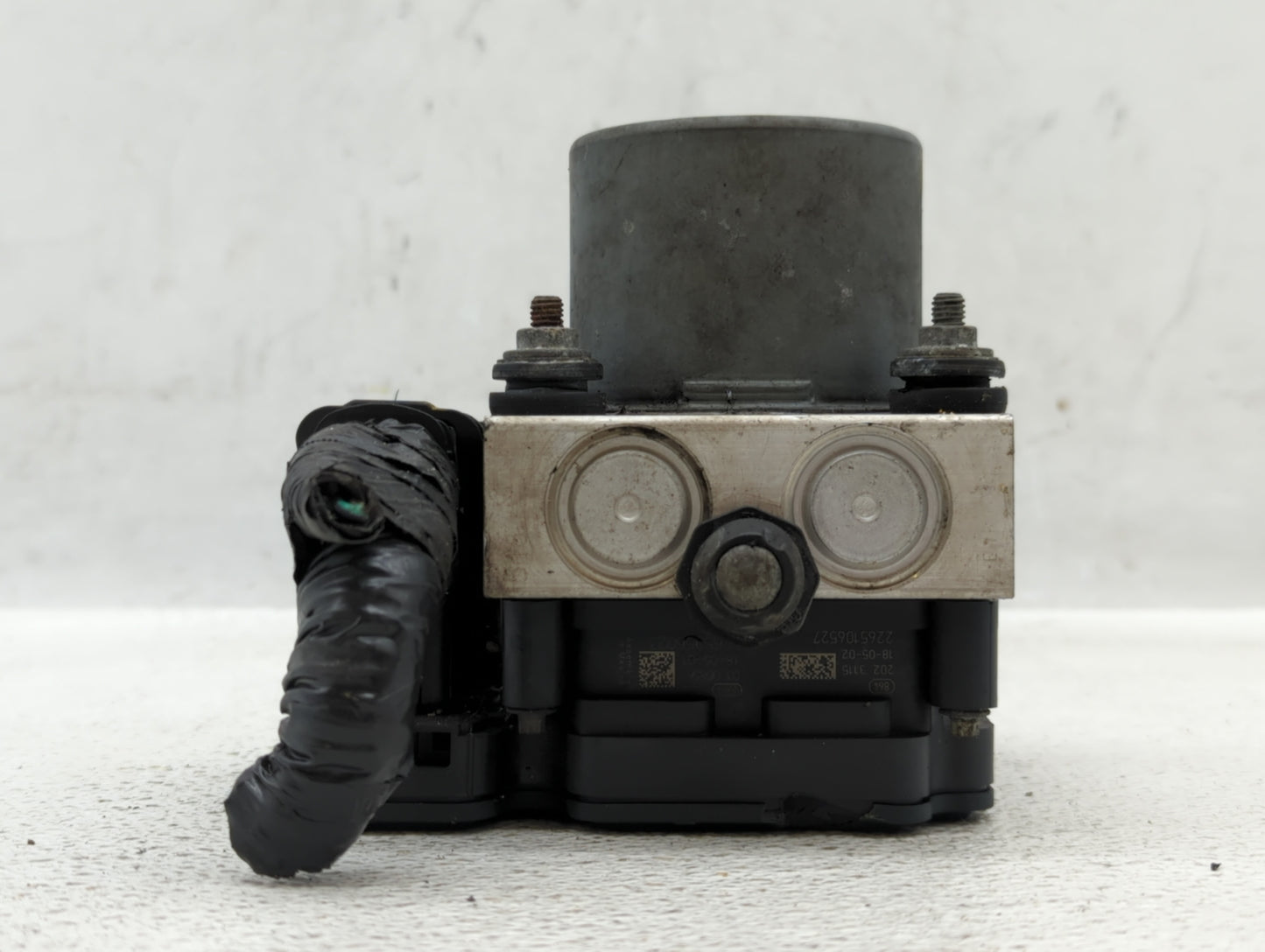 2018 Dodge Caravan ABS Pump Control Module Replacement P/N:P68183803AD Fits Fits 2015 2016 2017 2019 2020 OEM Used Auto Part