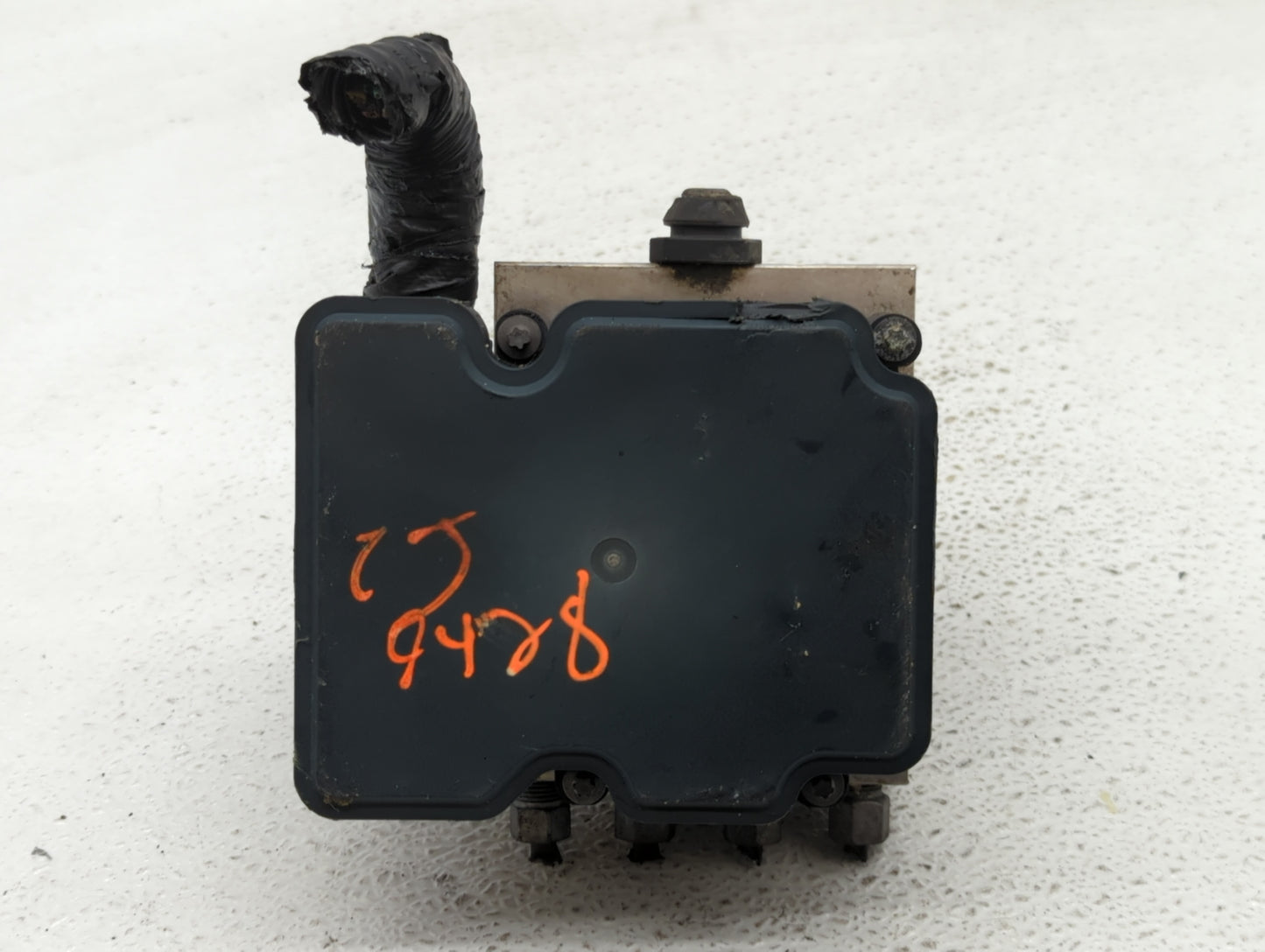 2018 Dodge Caravan ABS Pump Control Module Replacement P/N:P68183803AD Fits Fits 2015 2016 2017 2019 2020 OEM Used Auto Part