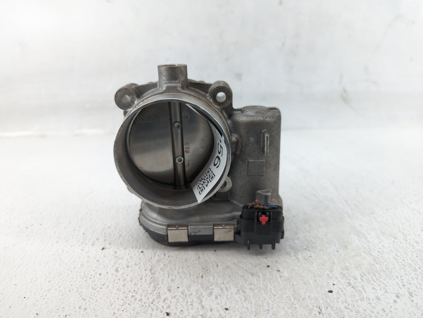 2018 Dodge Caravan Throttle Body P/N:05184349AE Fits Fits 2011 2012 2013 2014 2015 2016 2017 2019 2020 2021 2022 OEM Used Au