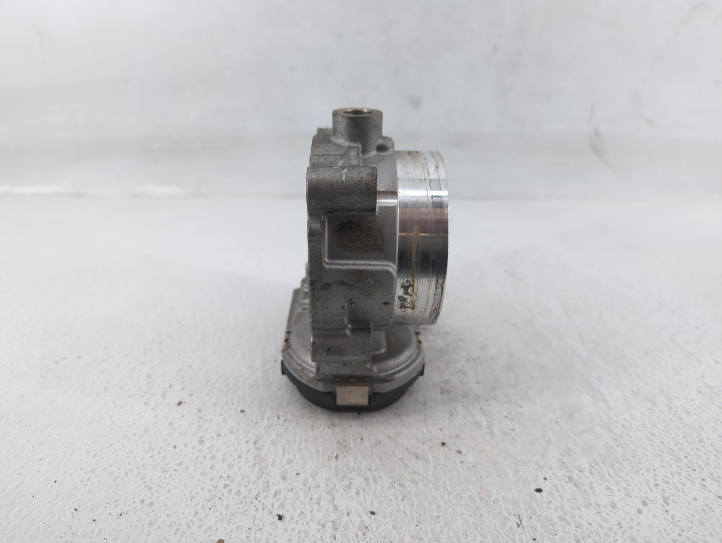 2018 Dodge Caravan Throttle Body P/N:05184349AE Fits Fits 2011 2012 2013 2014 2015 2016 2017 2019 2020 2021 2022 OEM Used Au
