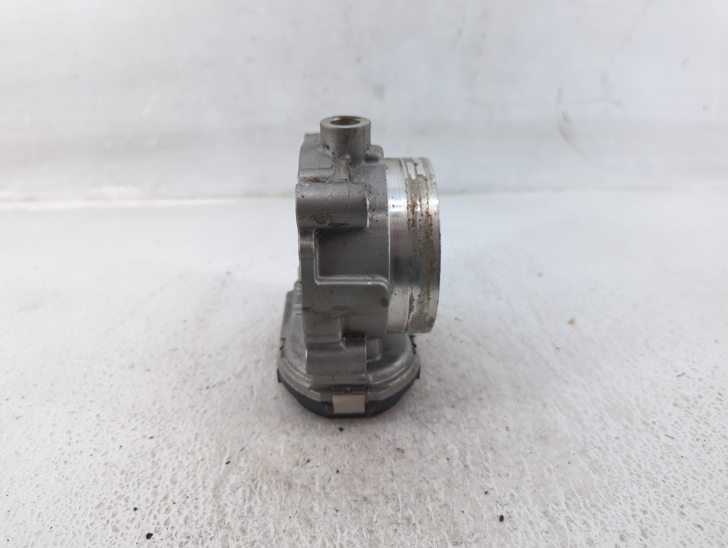 2018 Dodge Caravan Throttle Body P/N:05184349AE Fits Fits 2011 2012 2013 2014 2015 2016 2017 2019 2020 2021 2022 OEM Used Au
