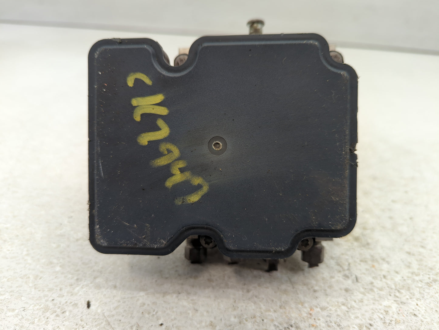 2018 Dodge Caravan ABS Pump Control Module Replacement P/N:P68183803AD Fits Fits 2015 2016 2017 2019 2020 OEM Used Auto Part