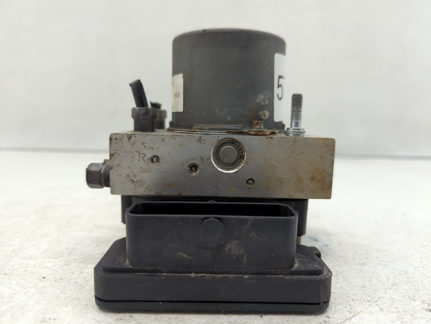 2018 Dodge Caravan ABS Pump Control Module Replacement P/N:68183803AD Fits Fits 2015 2016 2017 2019 2020 OEM Used Auto Parts