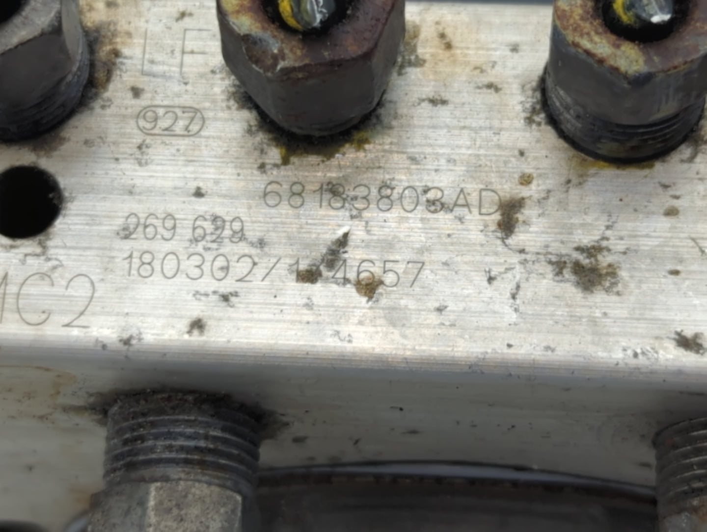 2018 Dodge Caravan ABS Pump Control Module Replacement P/N:68183803AD Fits Fits 2015 2016 2017 2019 2020 OEM Used Auto Parts