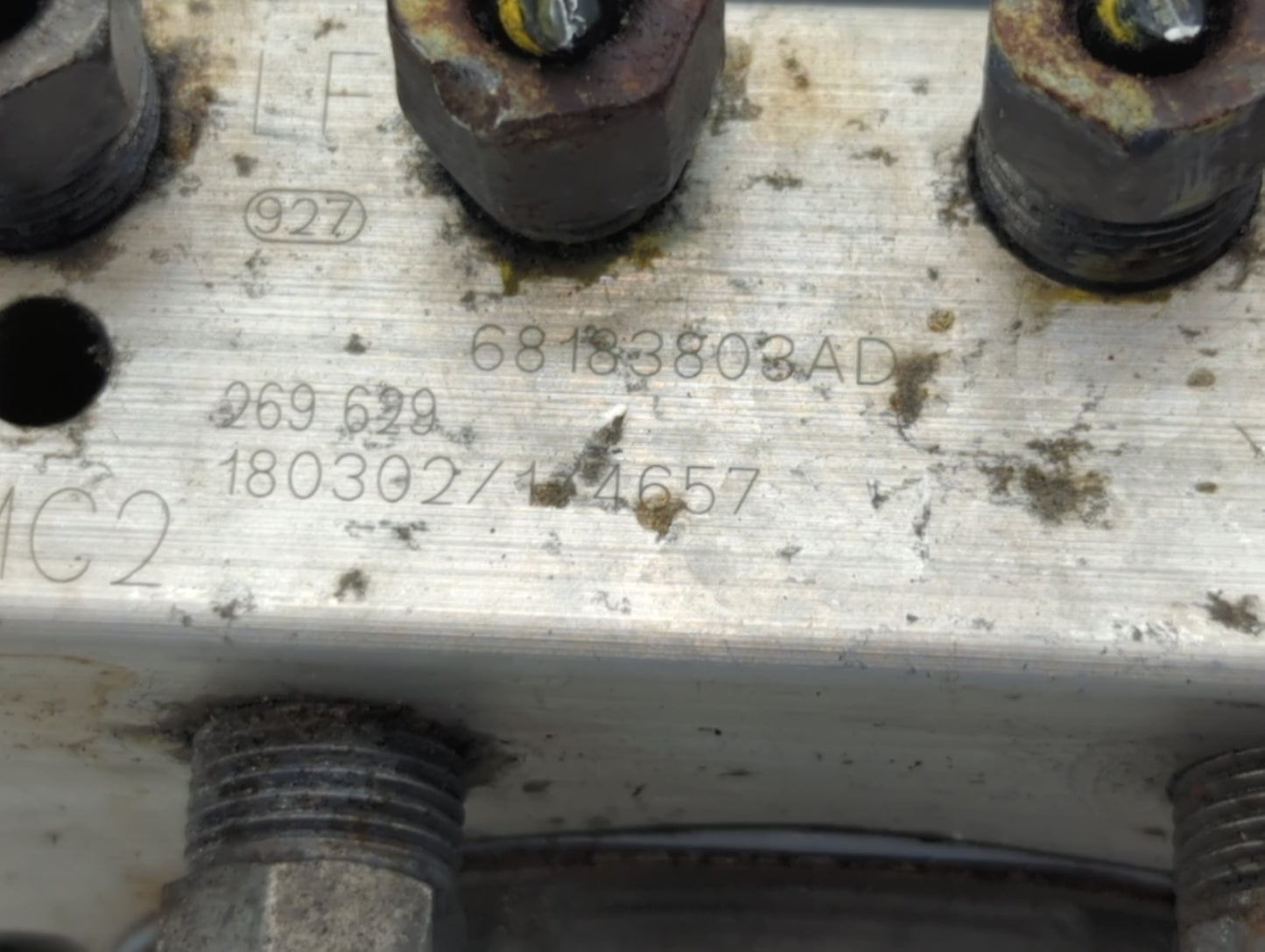 2018 Dodge Caravan ABS Pump Control Module Replacement P/N:68183803AD Fits Fits 2015 2016 2017 2019 2020 OEM Used Auto Parts