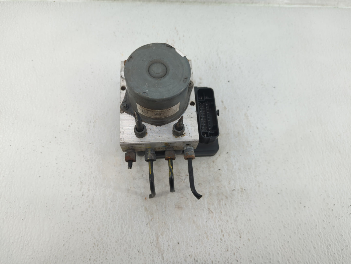 2018 Dodge Caravan ABS Pump Control Module Replacement P/N:P68183803AD Fits Fits 2015 2016 2017 2019 2020 OEM Used Auto Part