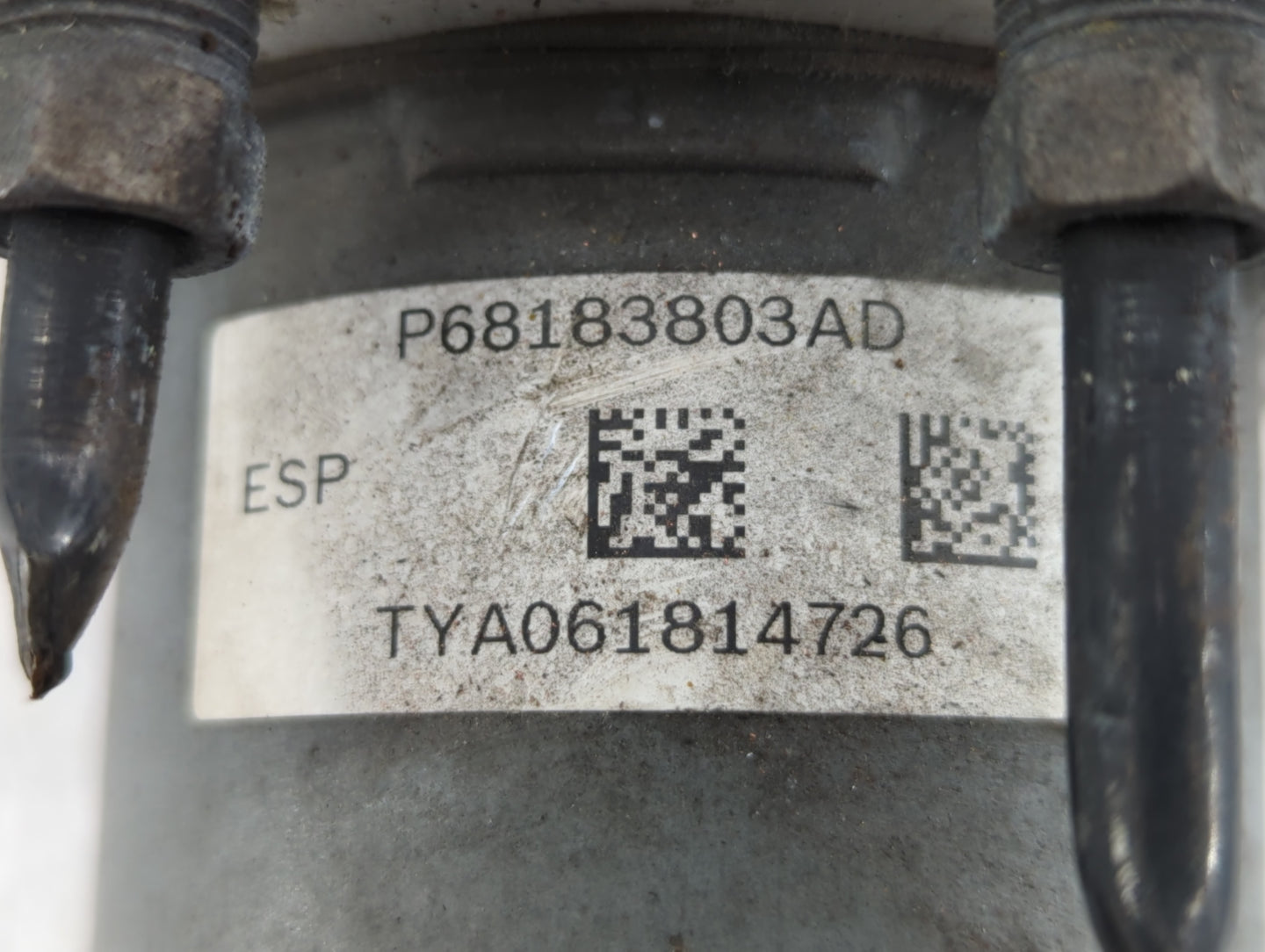 2018 Dodge Caravan ABS Pump Control Module Replacement P/N:P68183803AD Fits Fits 2015 2016 2017 2019 2020 OEM Used Auto Part