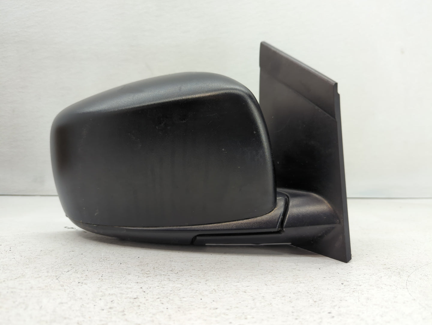 2018 Dodge Caravan Passenger Side View Mirror - Right Door Mirror OEM Used - Oemusedautoparts1.com