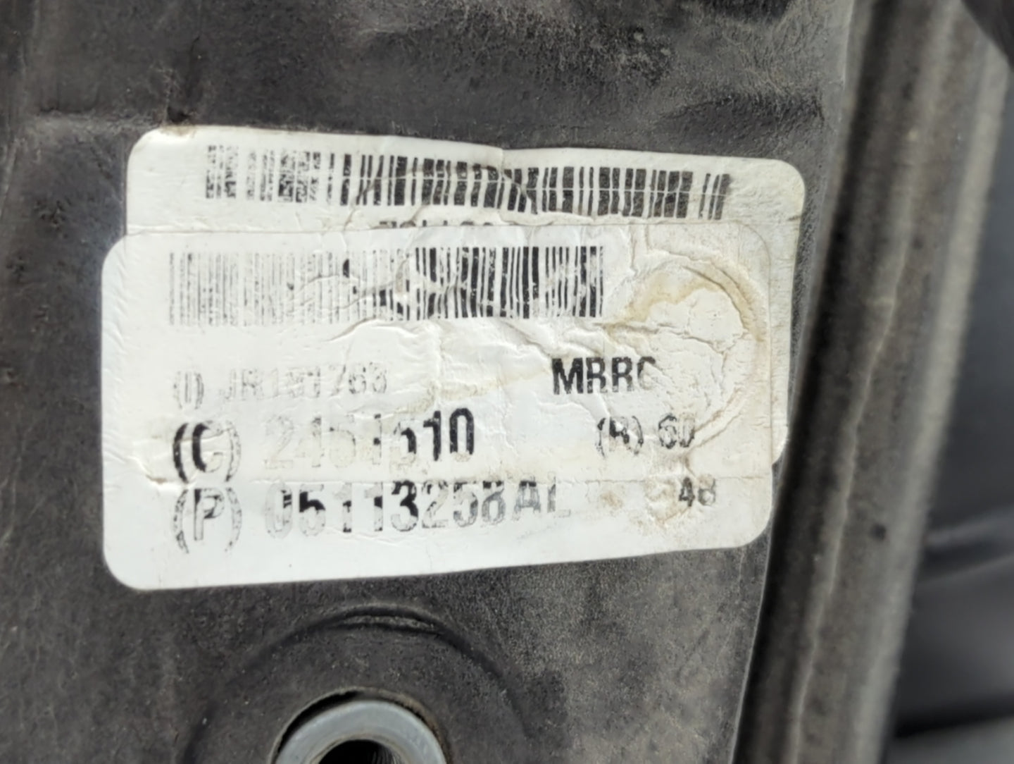 2018 Dodge Caravan Side Mirror Replacement Passenger Right View Door Mirror P/N:05113258A1 Fits OEM Used Auto Parts - Oemuse