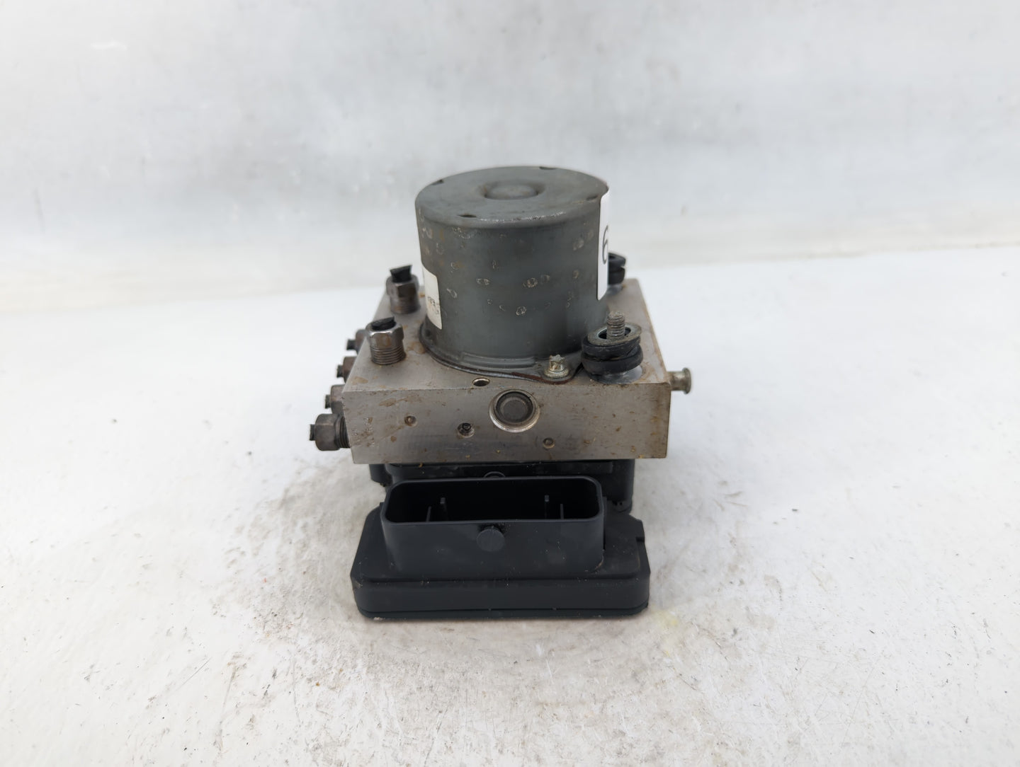 2018 Dodge Caravan ABS Pump Control Module Replacement P/N:P68183803AD Fits Fits 2015 2016 2017 2019 2020 OEM Used Auto Part