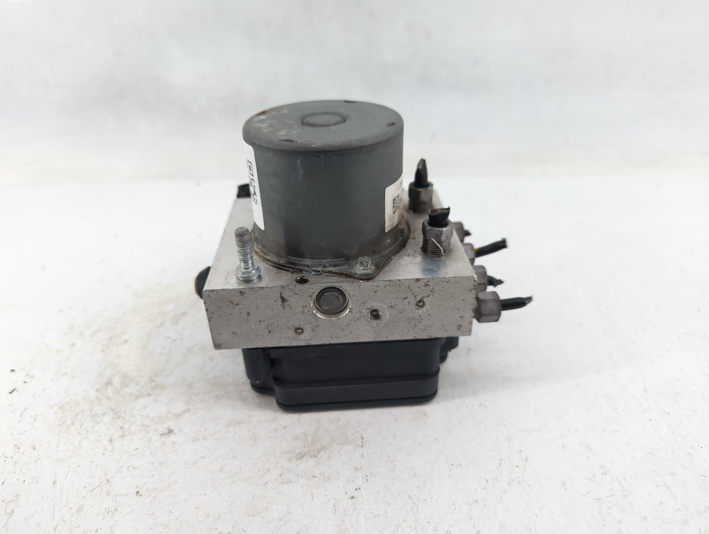 2018 Dodge Caravan ABS Pump Control Module Replacement P/N:P68183803AD Fits Fits 2015 2016 2017 2019 2020 OEM Used Auto Part