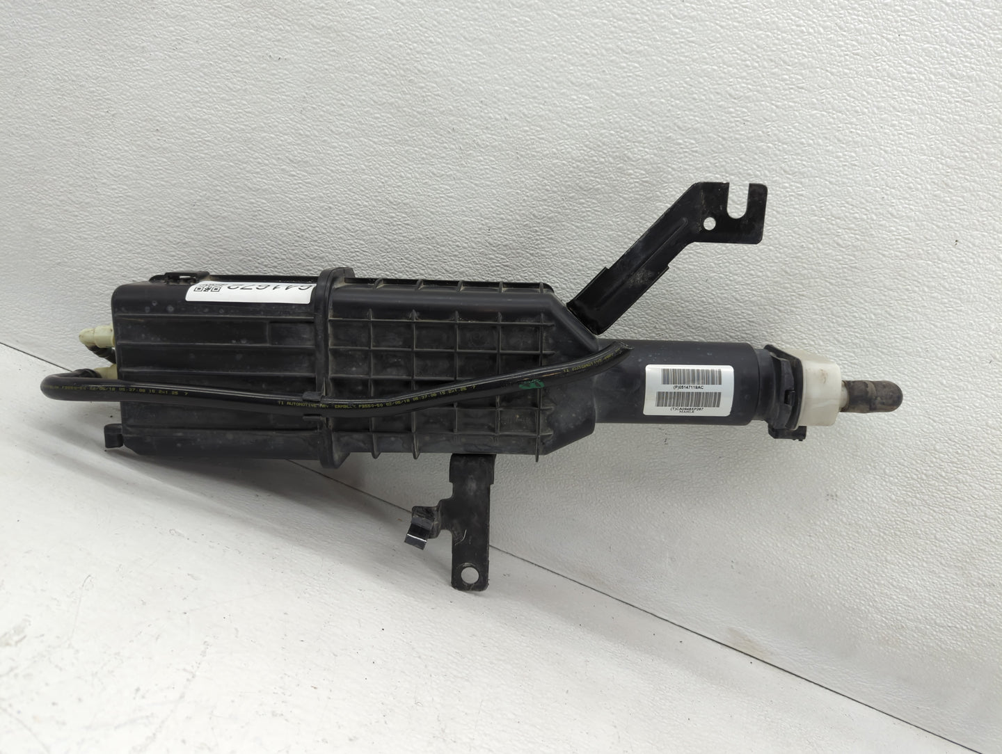 2018 Dodge Caravan Fuel Vapor Charcoal Canister - Oemusedautoparts1.com