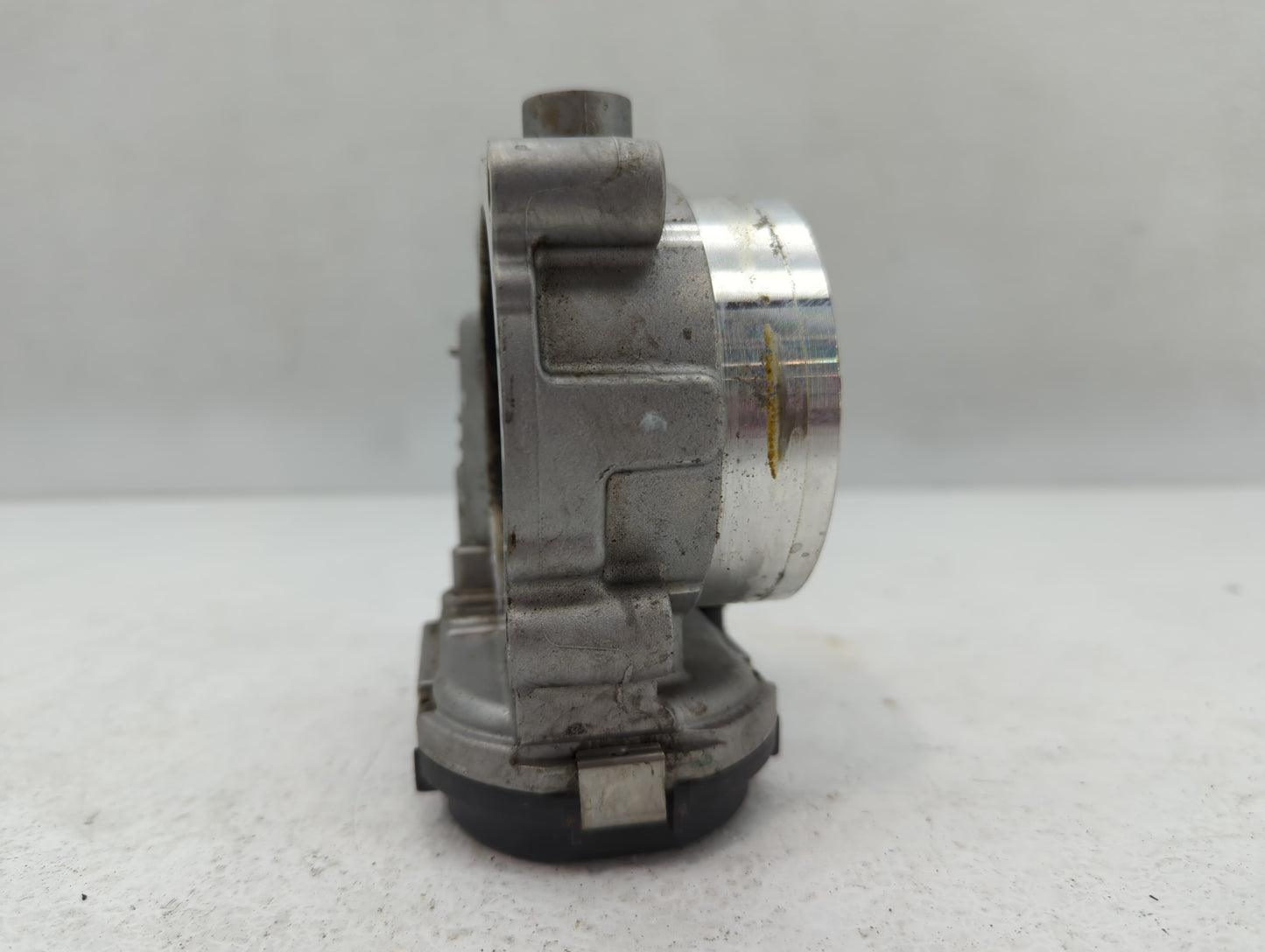 2018 Dodge Caravan Throttle Body P/N:05184349AE Fits Fits 2011 2012 2013 2014 2015 2016 2017 2019 2020 2021 2022 OEM Used Au