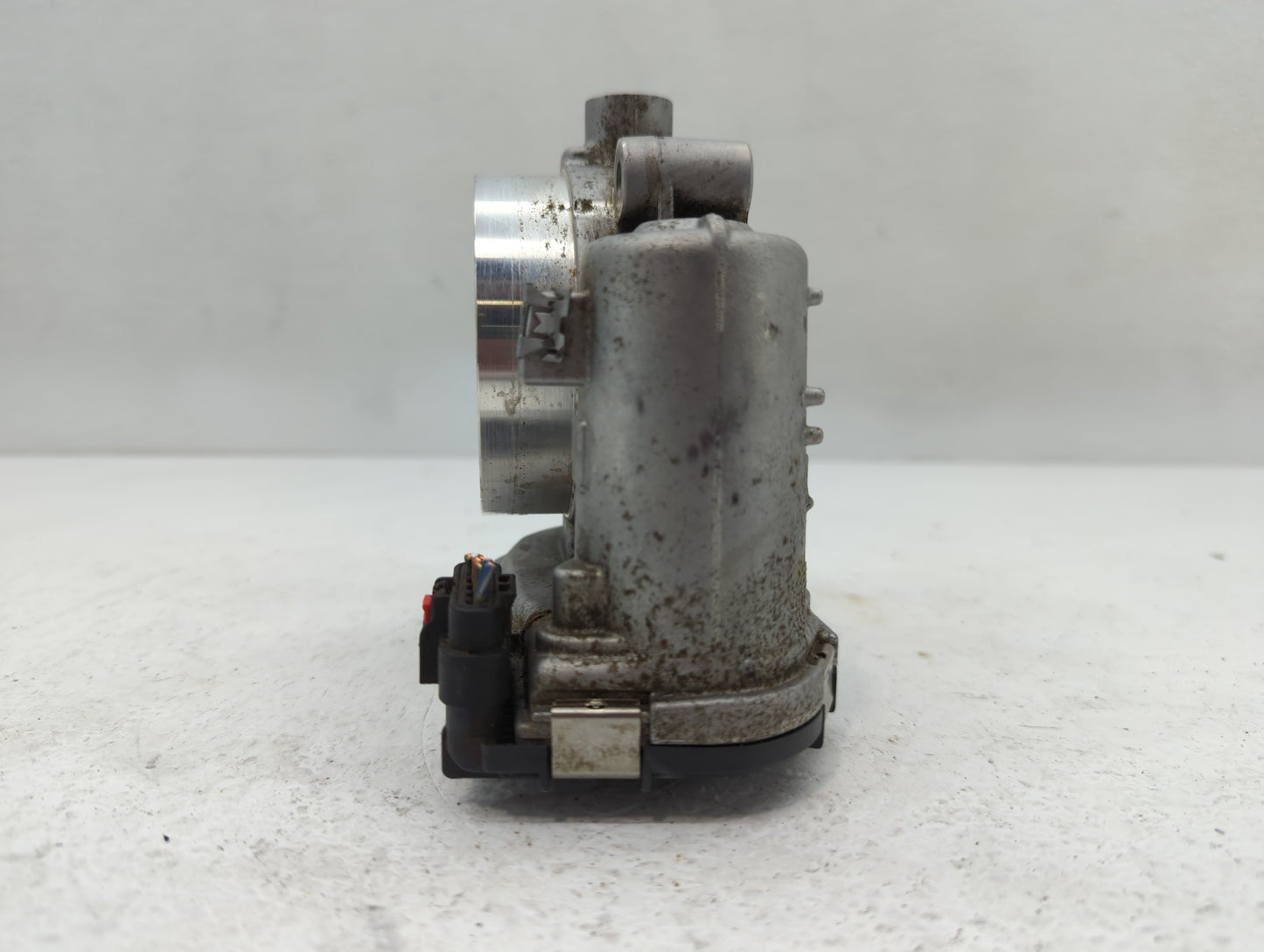 2018 Dodge Caravan Throttle Body P/N:05184349AE Fits Fits 2011 2012 2013 2014 2015 2016 2017 2019 2020 2021 2022 OEM Used Au