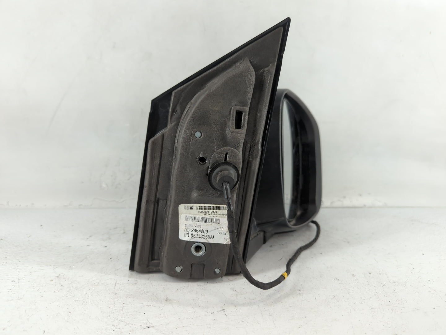 2018 Dodge Caravan Side Mirror Replacement Passenger Right View Door Mirror P/N:1AB721AUAL Fits OEM Used Auto Parts - Oemuse