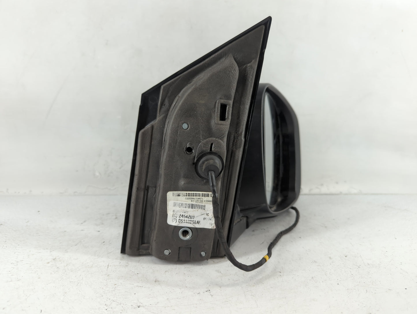 2018 Dodge Caravan Side Mirror Replacement Passenger Right View Door Mirror P/N:1AB721AUAL Fits OEM Used Auto Parts - Oemuse