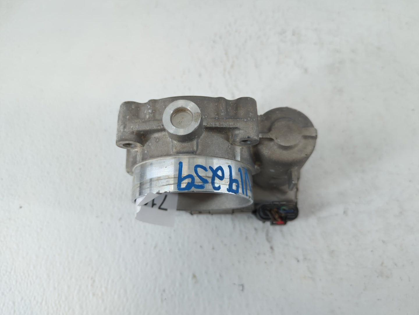 2018 Dodge Caravan Throttle Body P/N:05184349AE Fits Fits 2011 2012 2013 2014 2015 2016 2017 2019 2020 2021 2022 OEM Used Au