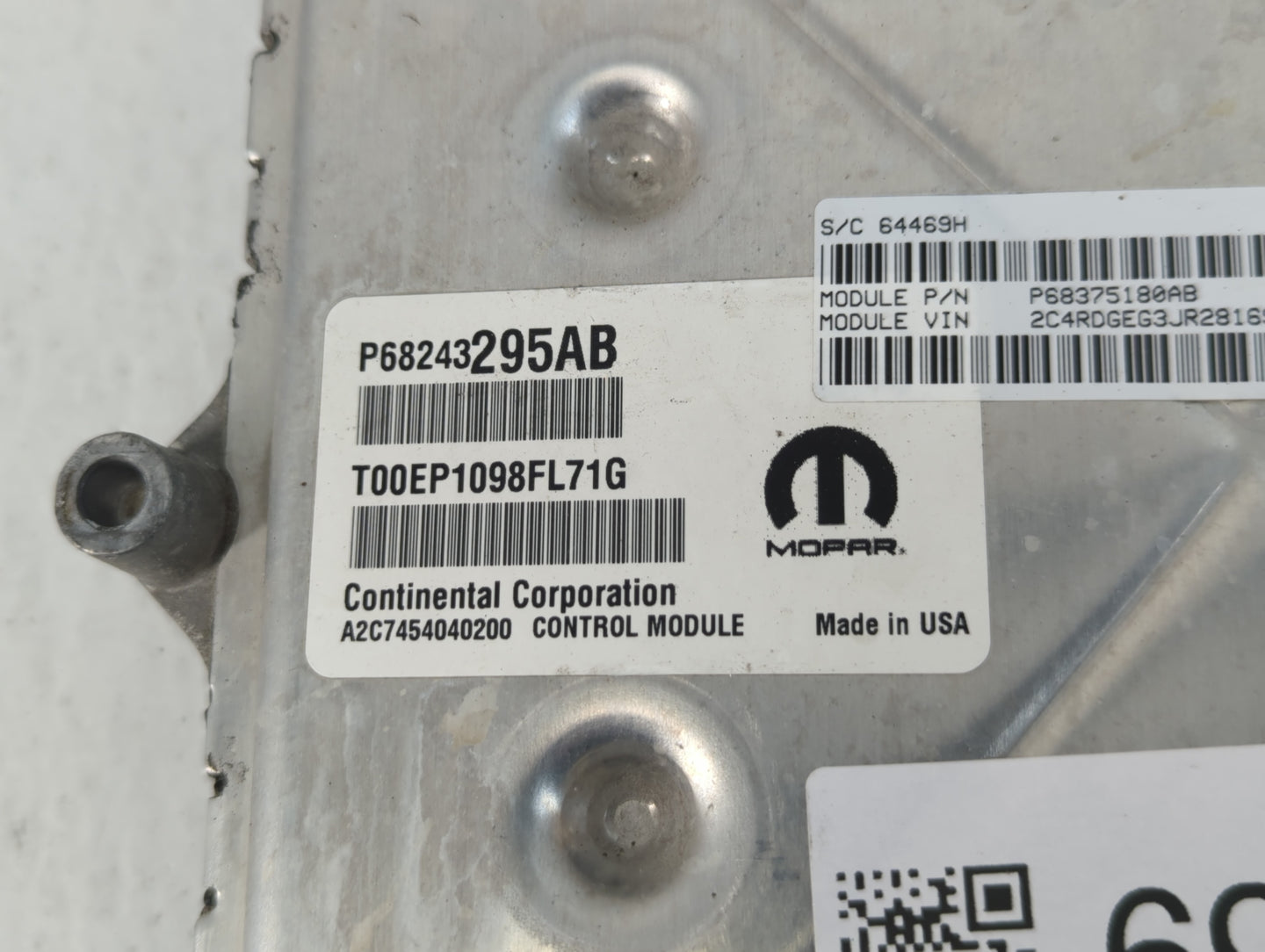 2018 Dodge Caravan PCM Engine Control Computer ECU ECM PCU OEM P/N:P68243295AB Fits Fits 2016 2017 2019 2020 OEM Used Auto P