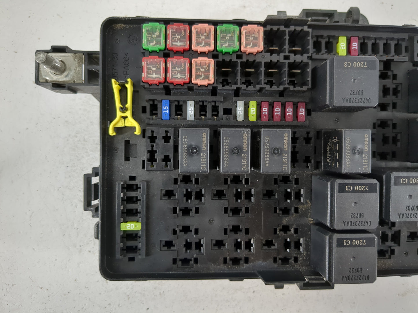 2018 Dodge Challenger Fusebox Fuse Box Panel Relay Module P/N:P68336709AC Fits OEM Used Auto Parts - Oemusedautoparts1.com