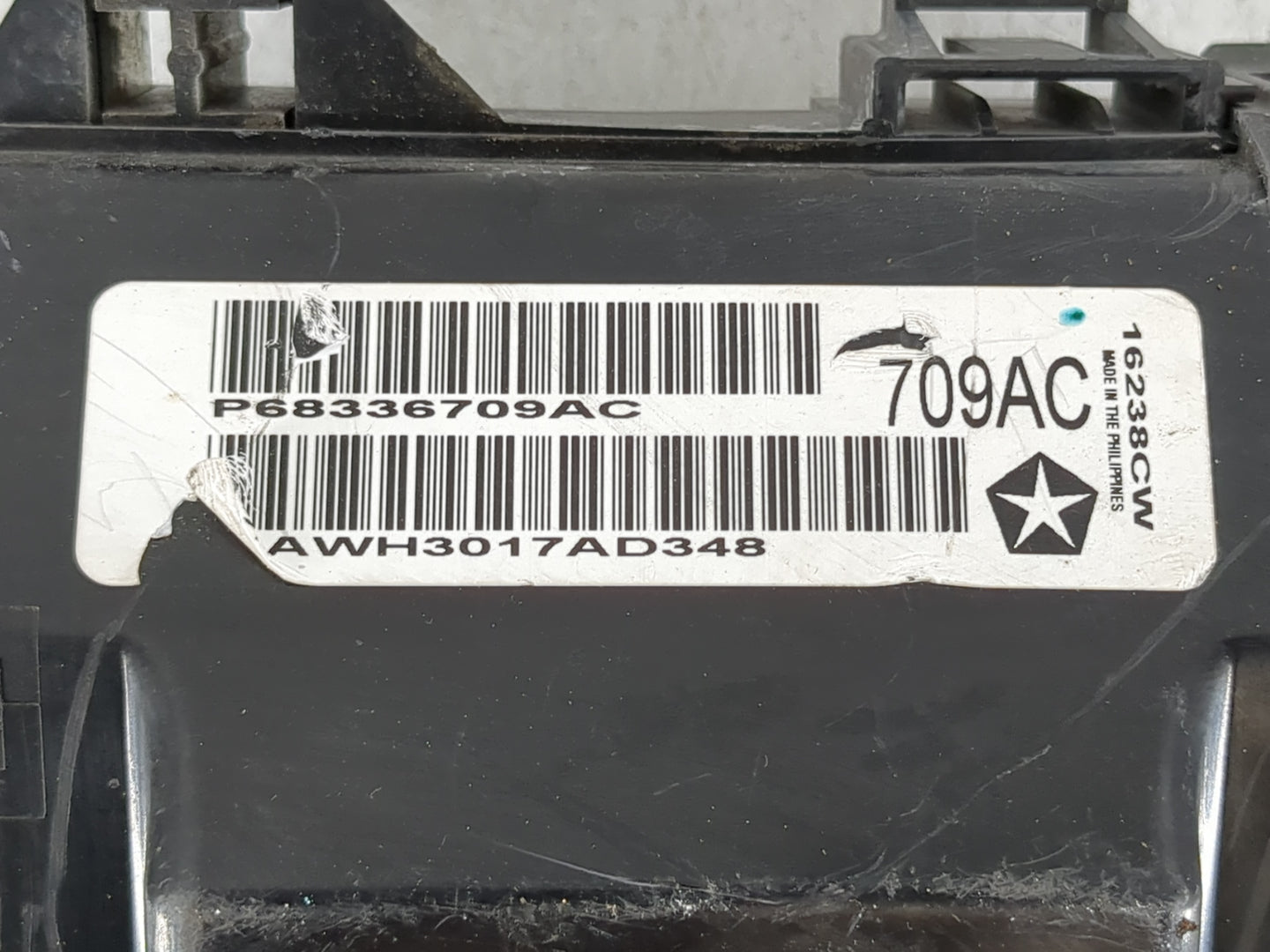 2018 Dodge Challenger Fusebox Fuse Box Panel Relay Module P/N:P68336709AC Fits OEM Used Auto Parts - Oemusedautoparts1.com