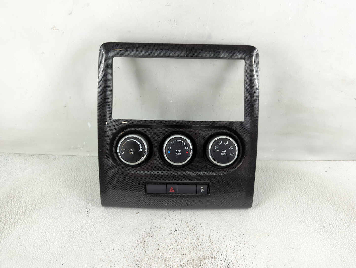 Dodge Challenger Radio Control Panel - Oemusedautoparts1.com